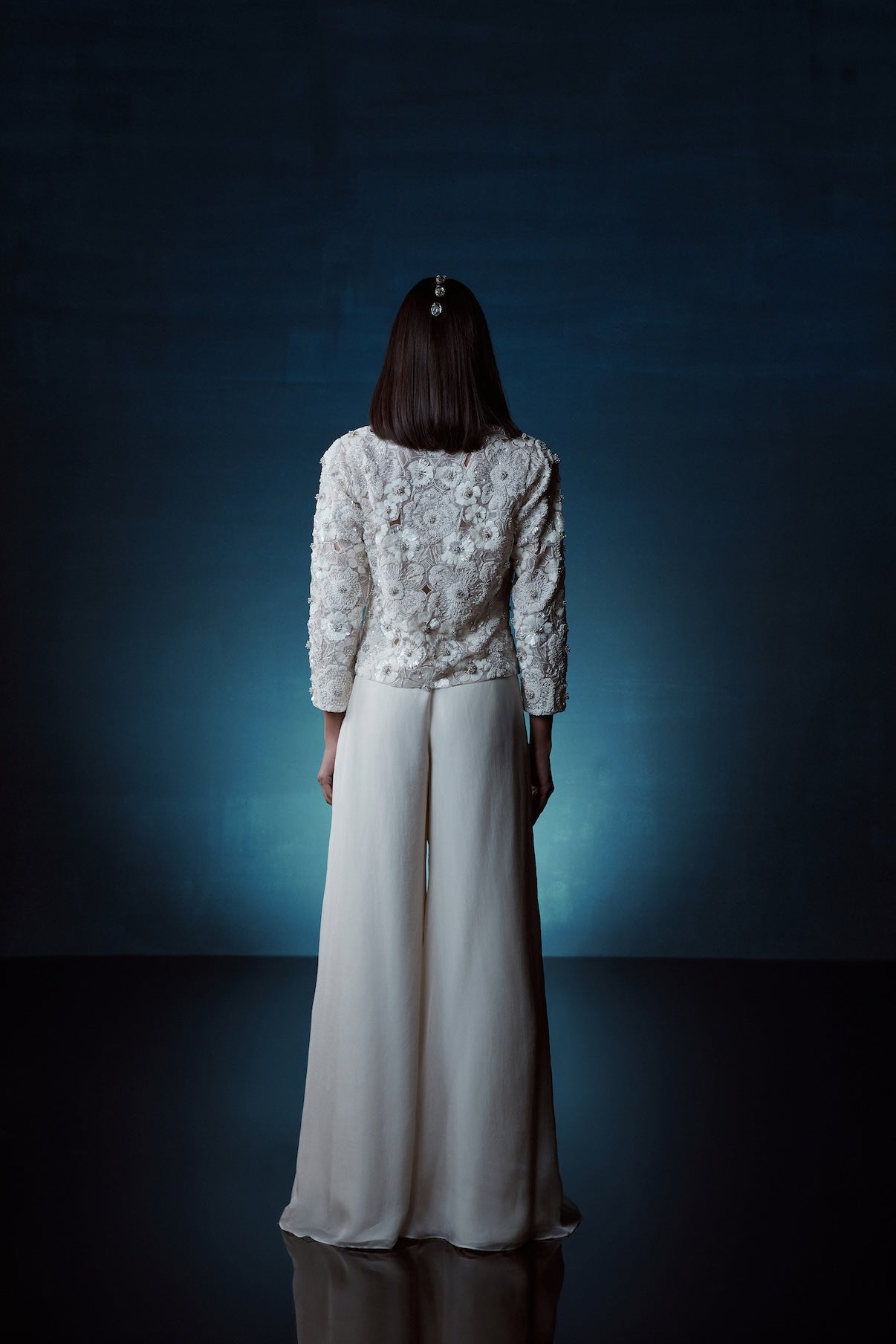 IVORY EMBROIDERED SHORT JACKET WITH PANTS SET