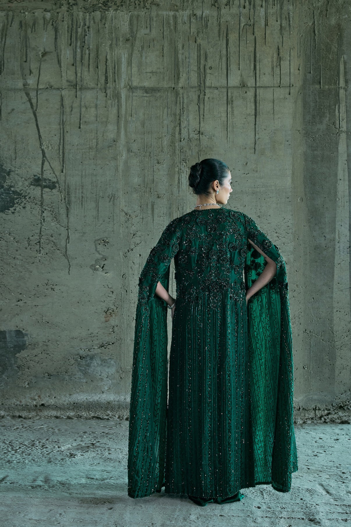 EMERALD LONG CAPE SET WITH BUSTIER AND SKIRT