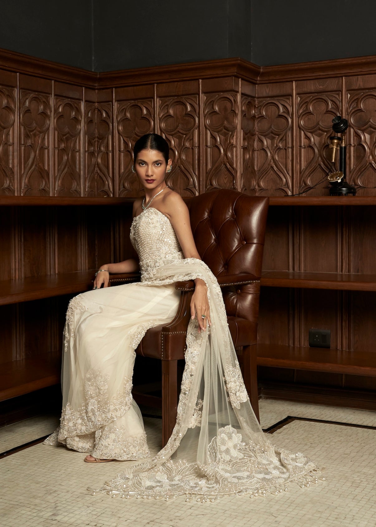 IVORY COREST SAREE SET