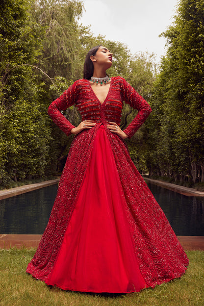 RED JACKET GOWN WITH NET SKIRT Istya RED JACKET GOWN WITH NET SKIRT Istya