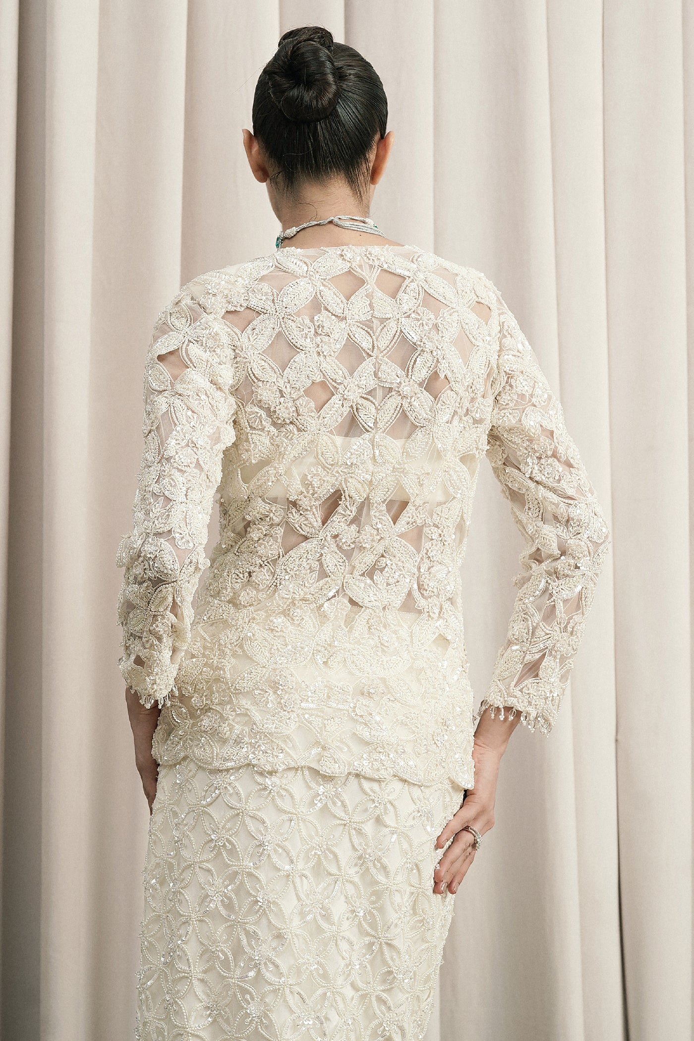IVORY EMBROIDERED OPEN JACKET SET WITH SKIRT