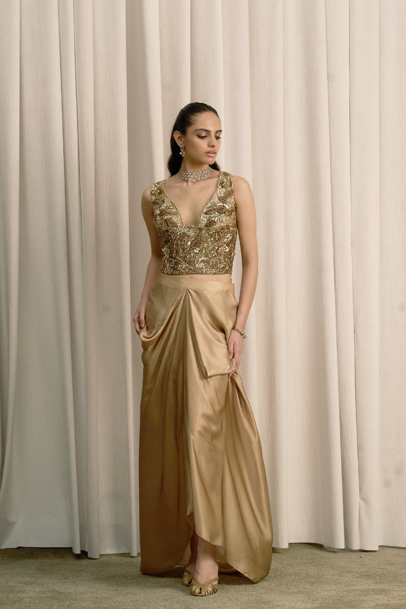 BEIGE EMBROIDERED TOP WITH PICK-UP SKIRT